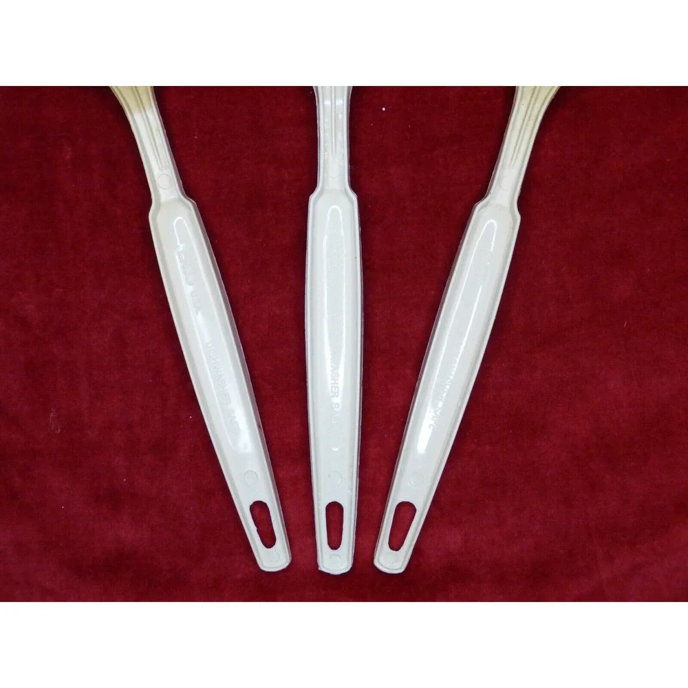 Vintage Ekco Nylon Plastic Almond‎ Off White Turner Spoon Slotted Spoon USA